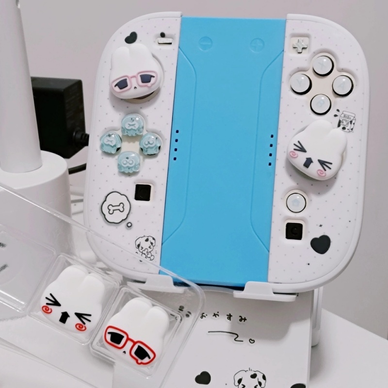 Gaming Accessories In China - غطاء سيليكون لاصق للإبهام على شكل