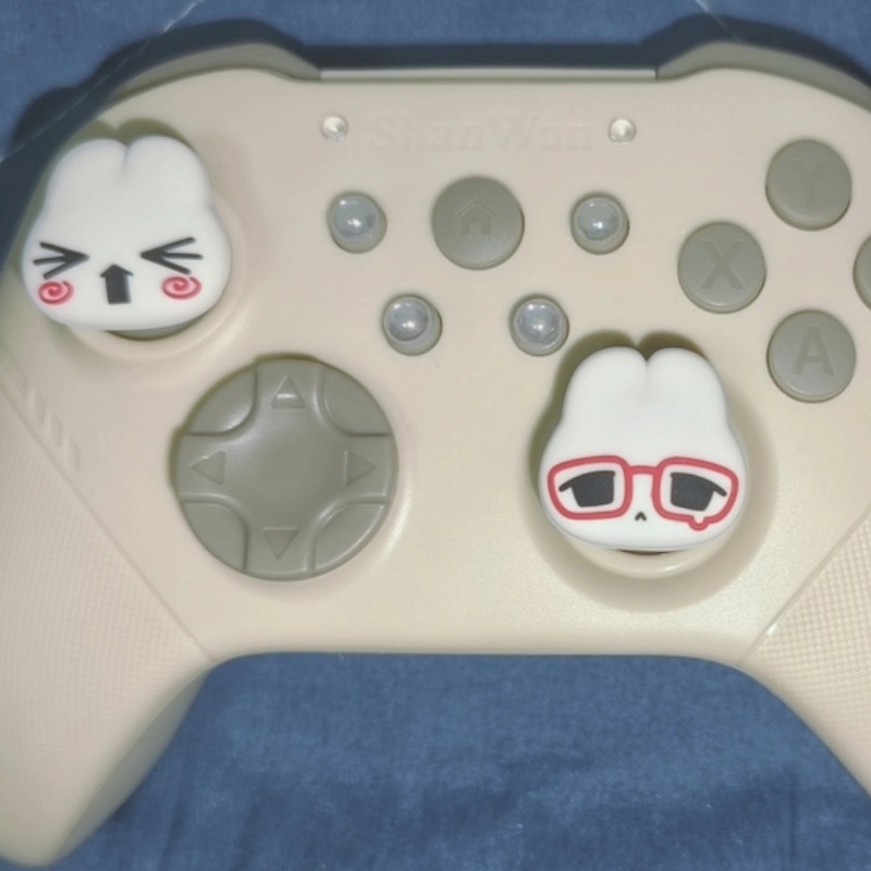 غطاء سيليكون لاصق للإبهام على  - مراجعة Gaming Accessories In China وسعره