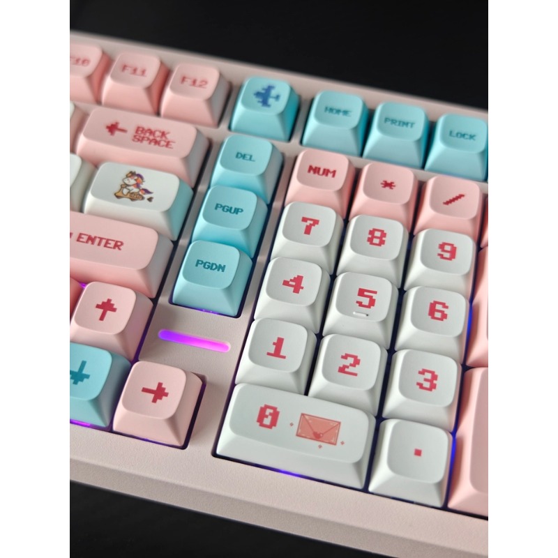 أغطية مفاتيح بتصميم البكسل، بر - مراجعة Gaming Accessories Aesthetic وسعره