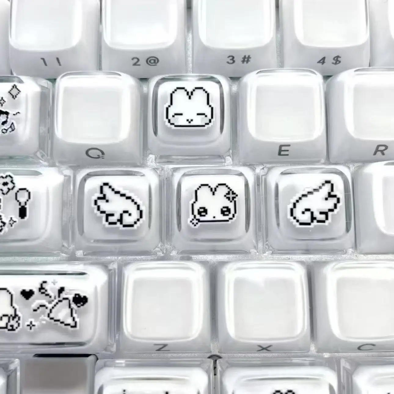 مجموعة أغطية مفاتيح بتصميم أرن - مراجعة Gaming Accessories Aesthetic وسعره